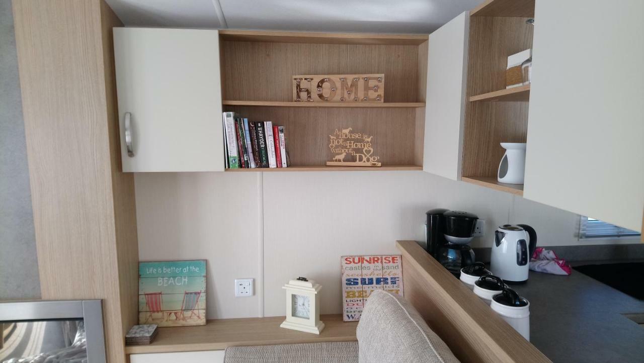 Bude Caravan Caromax - Families And Couples Only Екстериор снимка