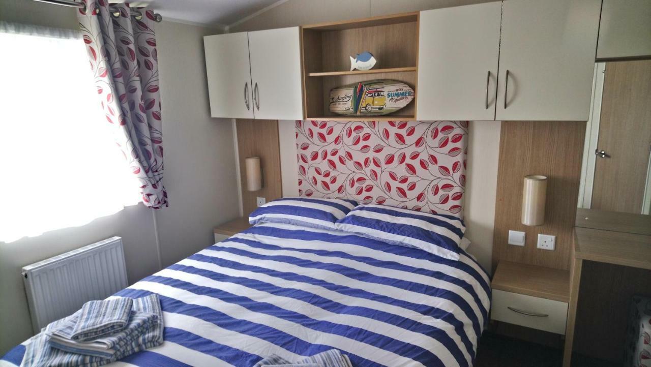 Bude Caravan Caromax - Families And Couples Only Екстериор снимка